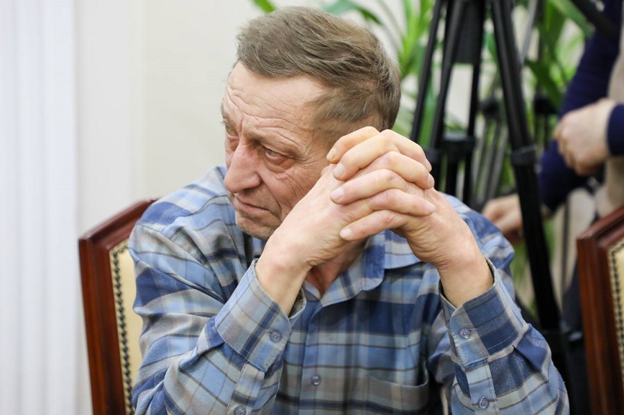 Жители аварийных общежитий Каспийска войдут в рабочую группу по принятию решения о переселении